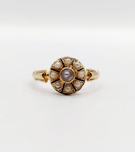 Bague 53 Bague cible antique or jaune 18k perles et émail noir (circa 1900) 58 Facettes A06001