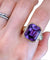 Bague 55 Importante bague, en or jaune, améthyste et diamants 58 Facettes