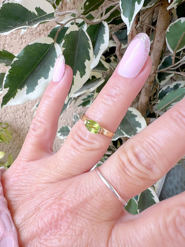 Bague 53.5 Bague Péridot en solitaire Or Jaune 18 K 58 Facettes AA 1667