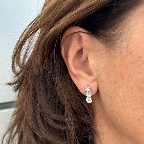 Boucles d'oreilles Boucles d'oreilles pendantes diamants 58 Facettes 28949
