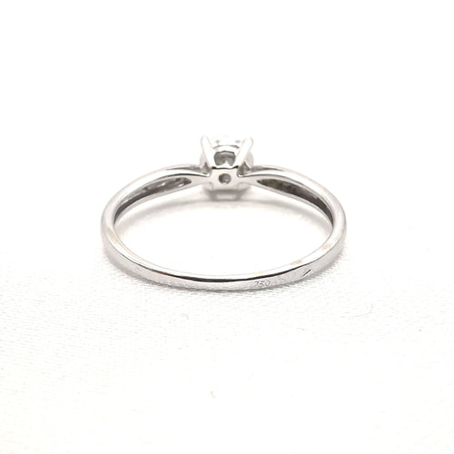Bague 56 Bague en Or blanc et Diamants 58 Facettes
