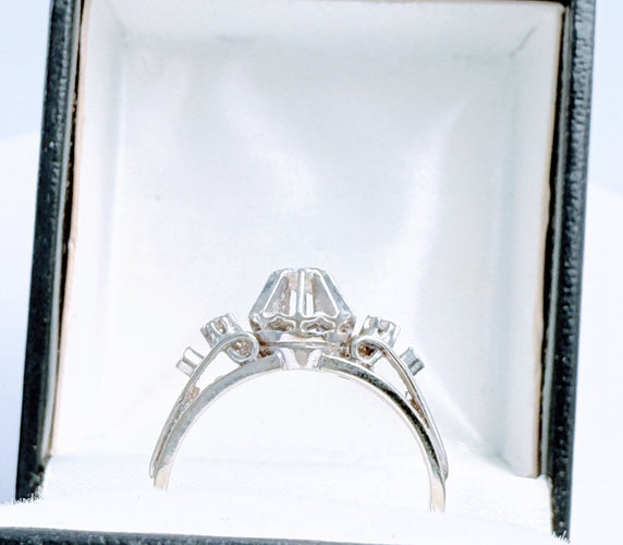 Bague 53 Bague solitaire diamant vintage en or gris 18K 58 Facettes