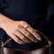 Bague jonc en or jaune et diamant