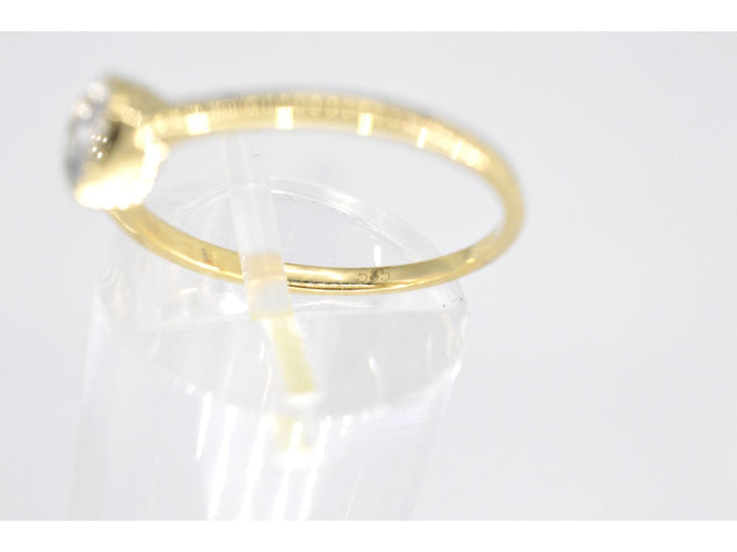 Bague Bague en or avec un diamant taille brillant en forme de coeur 58 Facettes 2097