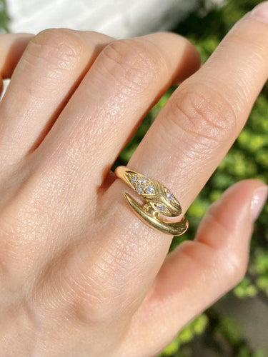Bague 56 Bague serpent or jaune et diamants 58 Facettes
