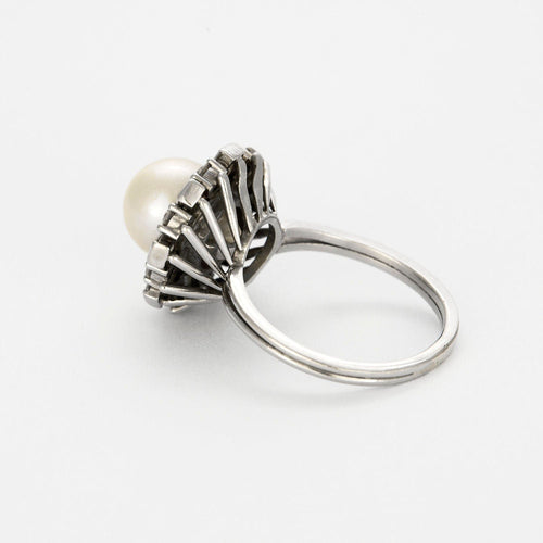 Bague 54.5 Bague fleur en platine, perle et diamants 58 Facettes GU230