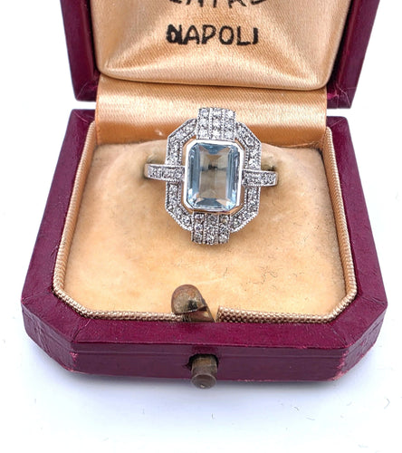 Bague 54 Bague en or blanc avec aigue-marine et diamants 58 Facettes