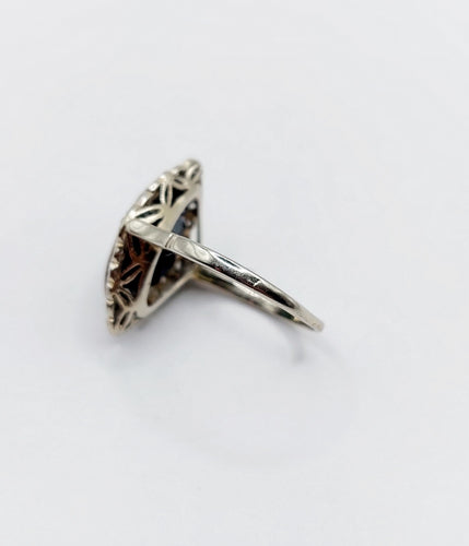 Bague 50 Bague pompadour art déco en platine, saphir 4,30 carats et diamants tailles anciennes 58 Facettes A06672
