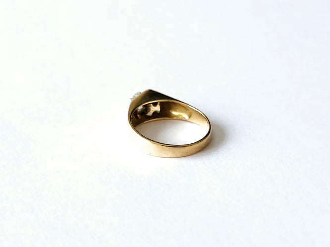 Bague 49 Bague moderniste or jaune et Diamant 58 Facettes