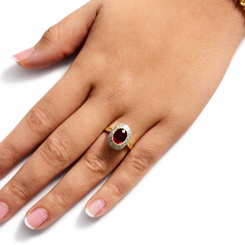 Bague 55 Bague vintage en or jaune avec halo de rubellite et de diamants. 58 Facettes 50347