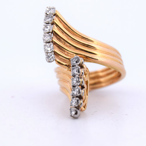 Bague 45 Bague en or jaune avec diamants 58 Facettes