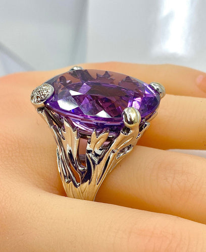 Bague 60 DIOR - Bague or blanc, grand modèle MISS DIOR, améthyste et diamants 58 Facettes AB638