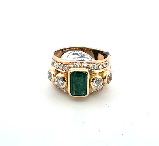 Anello oro giallo con smeraldo centrale e diamanti a contorno 58 Facettes