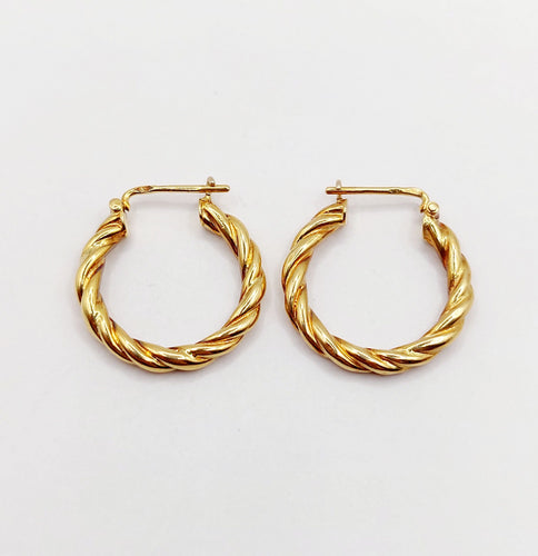 Boucles d'oreilles Créoles vintage or jaune finement torsadées (circa 1970) 58 Facettes A06048