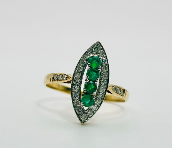 Bague Bague marquise ornée d'émeraudes et de diamants 58 Facettes 50264