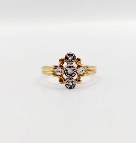 Bague 49 Bague marquise antique en or 18k et diamants taille rose (circa 1900) 58 Facettes A06394