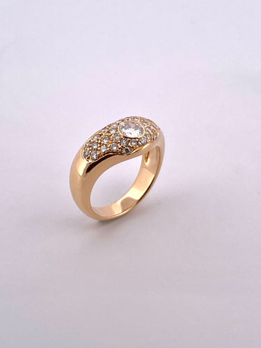 Bague 56 Bague ondulée en or jaune, diamants 58 Facettes