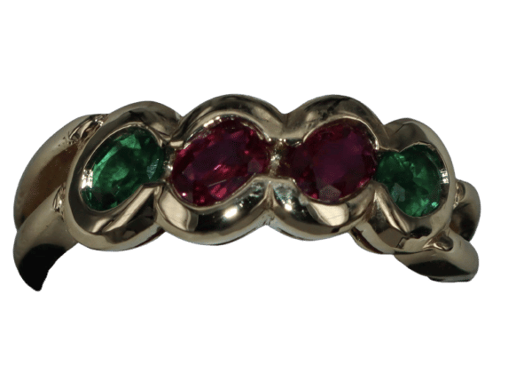 Bague 53.5 Bague en or jaune rubis et émeraude 58 Facettes BA-54