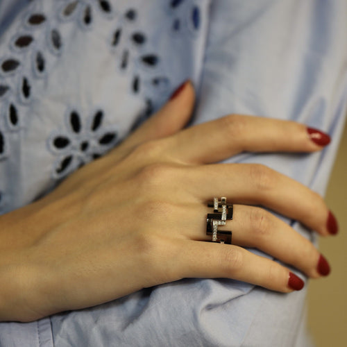 Bague 50 Bague Mellerio Graphic GM en or gris 18K et ceramique - Taille 50 58 Facettes FB07050