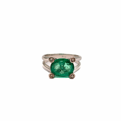 Bague 55 Bague en or blanc, émeraude et diamants 58 Facettes 21002021