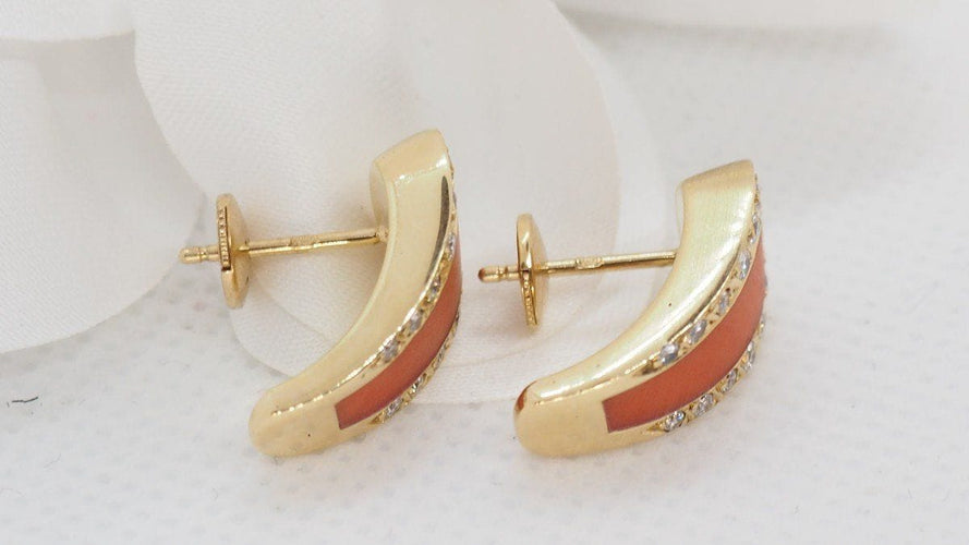 Boucles d'oreilles Boucles d'Oreilles En Or Jaune, Corail Et Diamants 58 Facettes 30530