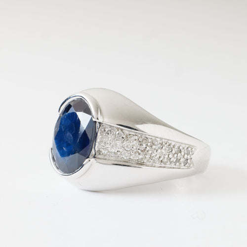 Bague 54 Bague style chevalière or gris, saphir et diamants 58 Facettes