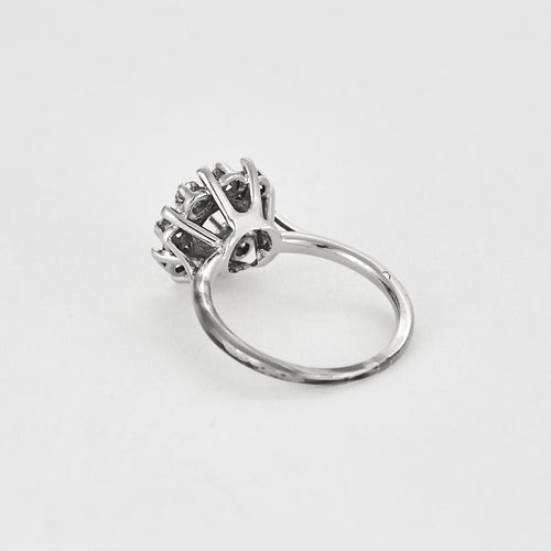 Bague Marguerite en or gris et diamants