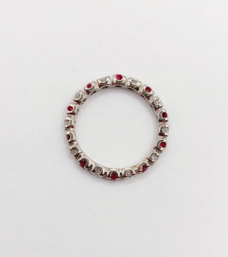 Bague 51 Alliance américaine vintage or blanc 18k diamants et rubis 58 Facettes A06081