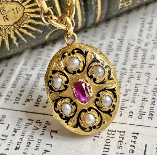 Pendentif Médaillon porte-photo en or jaune 58 Facettes