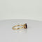 Bague Bague en or jaune avec spinelle naturelle ovale violette 58 Facettes 2504088