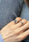 Bague 47 Bague chevalière en or blanc 18k et diamants 58 Facettes