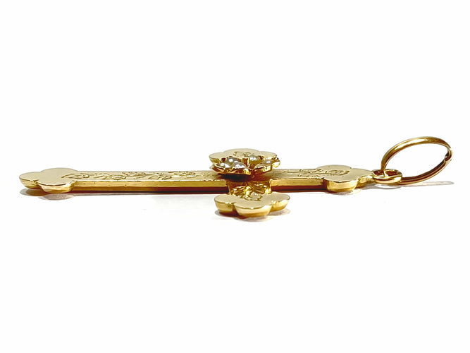 Pendentif Croix or rose et perles 58 Facettes