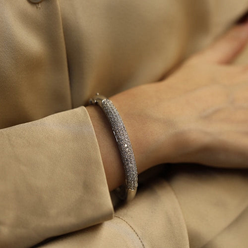 Bracelet Bracelet rigide en or gris 18K - 5,00 cts de diamants G-VS - 30 g - Bijou ouvrant 58 Facettes FB10271