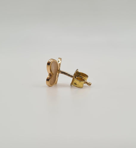 Boucles d'oreilles Boucle d’oreille papillon or jaune sertie d’une nacre 58 Facettes