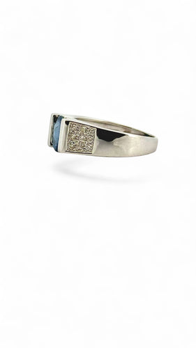 Bague 51 Bague en or blanc saphir et diamants 58 Facettes