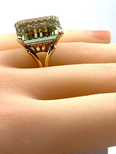 Bague en or jaune et béryl vert 20 carats
