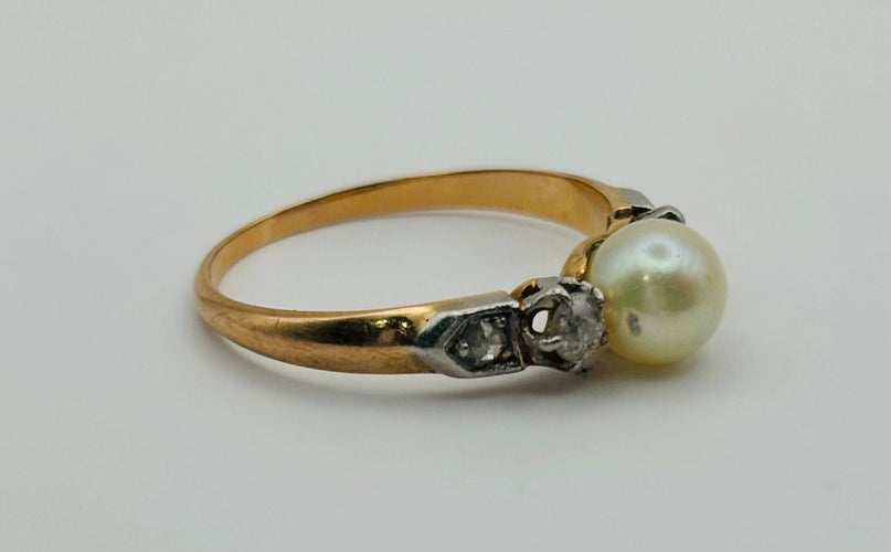Bague Bague en or jaune avec perle, design Art déco 58 Facettes 50117