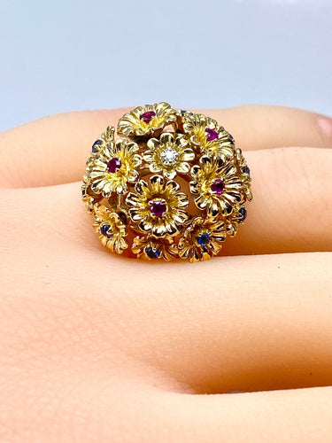 Bague 53 Bague - Bague multifleurs en or jaune et saphirs, rubis, diamants 58 Facettes AB671