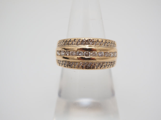 Bague 53 Bague ruban or jaune, triple rangée diamants 58 Facettes