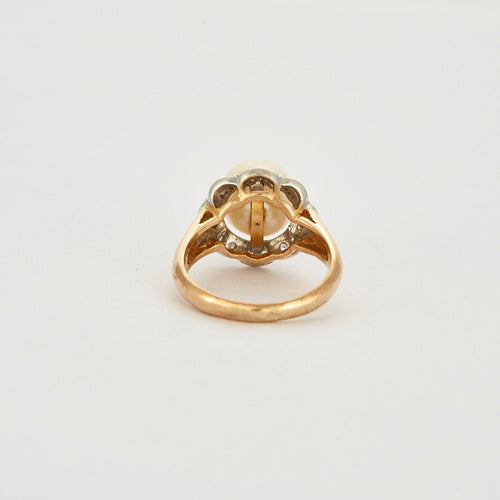 Bague Bague avec perle et diamants 58 Facettes 240171