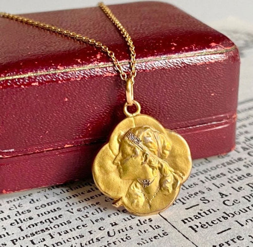 Pendentif Pendentif Art Nouveau or jaune 58 Facettes