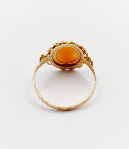 Bague 52.5 Bague vintage or jaune, camée sur coquille 58 Facettes A06091