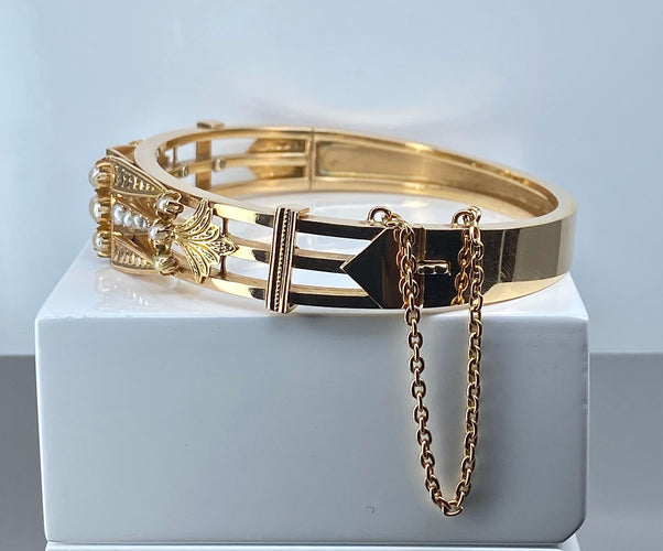 Bracelet jonc en or 18 carats et perles fines . Epoque Napoléon III