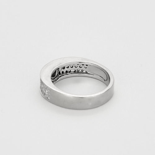 Bague 53,5 Bague jonc en or blanc et diamants 58 Facettes HAV0939X2