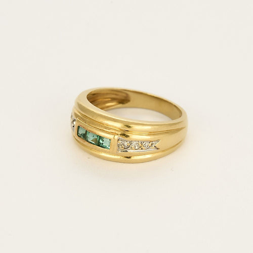 Bague en Or jaune, émeraudes et diamants