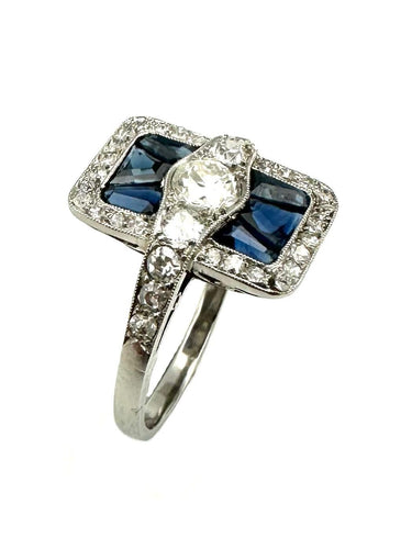 Bague 54 Bague Art-Déco en platine, saphirs calibrés et diamants 58 Facettes