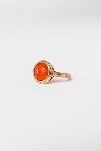 Bague 52 Bague en or jaune et cabochon intaille de cornaline 58 Facettes