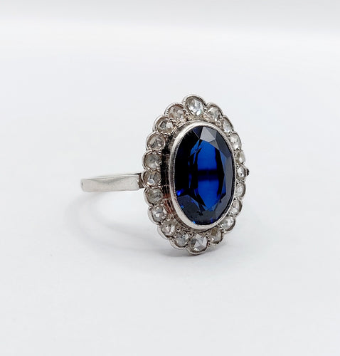 Bague 56.5 Bague marguerite antique, Platine, saphir synthétique et diamants taille roses (circa 1910) pompadour 58 Facettes A05897