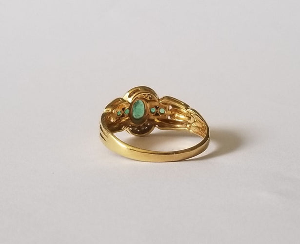 Bague 57 Bague or jaune 18k - Diamants et émeraudes 58 Facettes