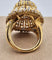 Bague Bague vintage style trombino avec diamants saphir cabochon en or jaune 18 carats 58 Facettes